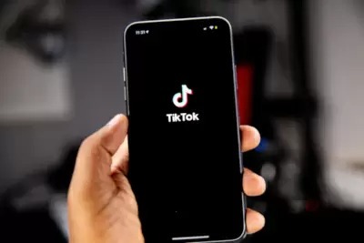 TikTokで話題の「なぁぜなぁぜ」って何？ 不快感を示す人もいるので扱い注意