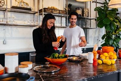 インドア派とは？インドア派な人でも楽しめる趣味＆デートプランを紹介！