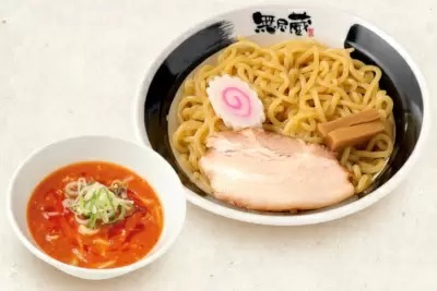 10日間で何度でも「大盛り」を無料！ 新潟発祥のラーメン店「越後秘蔵麺 無尽蔵」