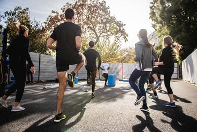 足踏み運動はダイエットに効果大！正しいやり方と効果を高めるコツを紹介！