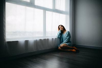 仕事に疲れたと感じている人の心理や特徴は?原因と対処法を解説!