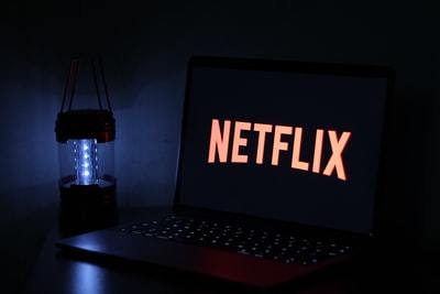 チルとはどんな意味?若者がSNSでよく使う「チル」の使い方を解説!