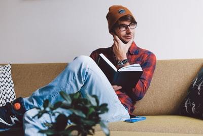 一人暮らしが寂しいと感じる瞬間は？寂しさを解消する対処法をご紹介！