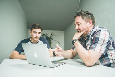 仕事ができない人の共通点・特徴とは?仕事ができない人の改善方法まで徹底解説!