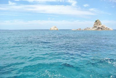 海の透明度がハンパない！笹川流れで遊覧船観光とグルメを楽しもう！