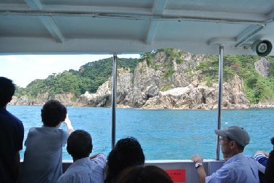 海の透明度がハンパない！笹川流れで遊覧船観光とグルメを楽しもう！