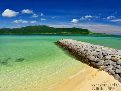 沖縄　/　小浜島　細﨑ののどかな海の風景