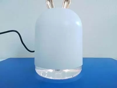 ダイソーで見つけた! かわいいウサギの耳の加湿器を使ってみた