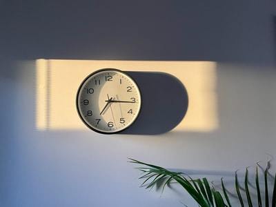 頭の回転が遅い人の特徴とは？原因や改善方法を徹底解説！