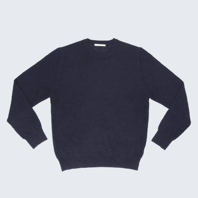 ニットなのにビジネス仕様!ジャケットの下に着てもごわつかない「仕事ニット」発売中