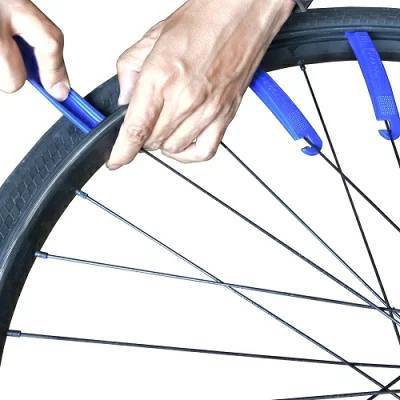 自転車タイヤがひび割れる3つの原因とは？交換頻度や修理費用の目安もご紹介！