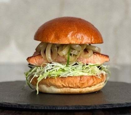 “和”をテーマにした新感覚バーガーが登場！ステーキレストラン「BLT STEAK GINZA」にて『バーガーウィーク2023』開催