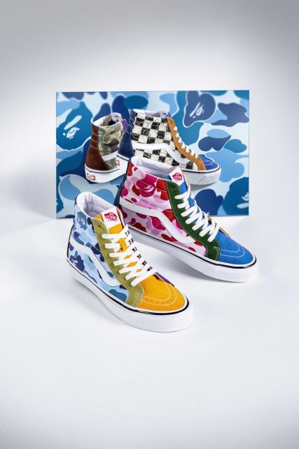 足元に視線が集中！A BATHING APE×VANSのコラボスニーカー