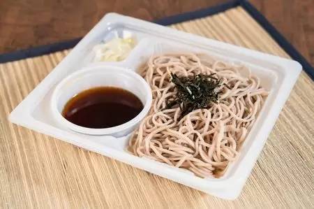 ファミマが冷し麺を「全麺一新」！ さっぽろ純連な登場