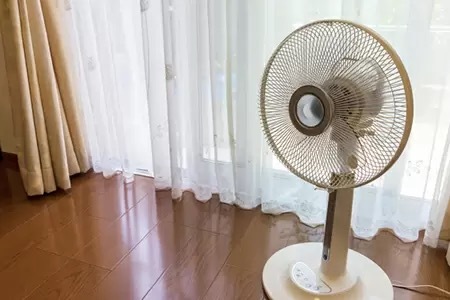 厚生労働省や空調機器メーカーがすすめる効率的な換気方法、コロナ対策向けも紹介