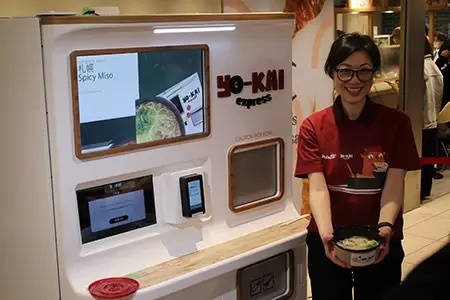 ラーメン自動調理自販機「Yo-kai Express」、東京駅や芝浦PAに設置