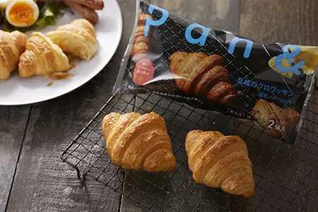 自宅で焼きたてのパン　冷凍パン「Pan＆」がナチュラルローソンで販売中