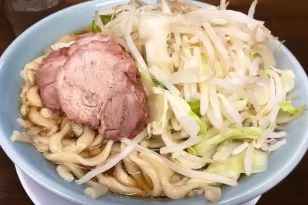 東京・下北沢の「1番好きなラーメンランキング」　3連覇で殿堂入りした黄金に輝くスープが特徴のラーメン店は？