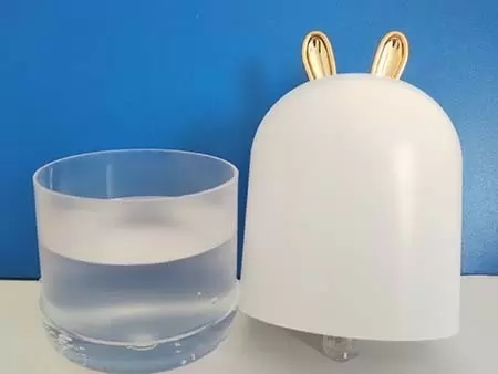 ダイソーで見つけた! かわいいウサギの耳の加湿器を使ってみた