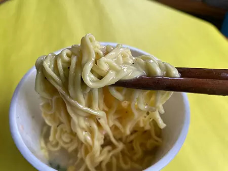 もはや洋食！　今冬に登場したエースコック＆日清の洋風カップラーメンを食べ比べ