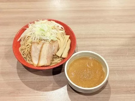 大阪「みそ吟」で期間限定の味噌つけ麺、2年ぶりに登場