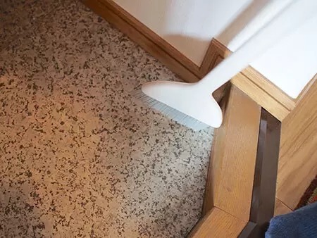 新生活ぴったりな掃除道具を発見！　スマートに収納できるマーナの「ほうき ちりとり」