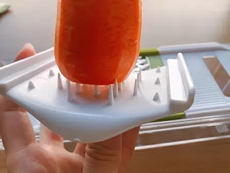 ダイソーの5wayスライサーで野菜のカットが超簡単に! メリット・デメリットを正直レポ