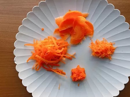ダイソーの5wayスライサーで野菜のカットが超簡単に! メリット・デメリットを正直レポ