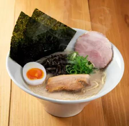 北海道「ニセコビレッジ」で「ラーメンダイニング 五行」本日オープン、一風堂監修