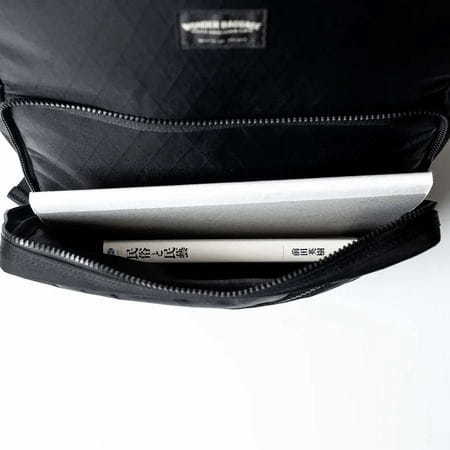 軽量で防水もばっちり!WONDER BAGGAGEの人気モデルから、高機能生地X-pacを使用した新モデルが登場