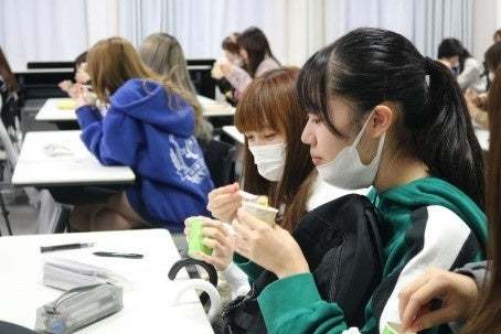 「戸板女子短期大学」×「かっぱ寿司」産学連携企画 現役学生考案スイーツメニュー『キミをトリコにする夢のパンケーキ』