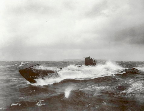 深海に潜む未知の脅威！？潜水艦UB-85が遭遇した“海の怪物”の正体とは