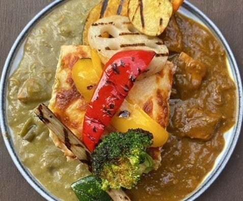 夏だ！カレーだ！銀座三越のデパ地下に集まれ！！口コミ高評価の人気店から銀座三越限定カレーが登場