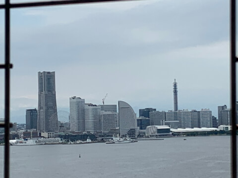 横浜ベイブリッジとは?リニューアルされた「スカイウォーク」の魅力を徹底解説!横浜港のパノラマを満喫しよう♪