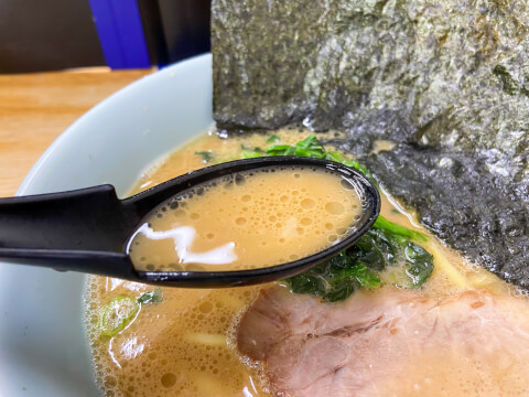 550円の家系ラーメン！「せい家」のおすすめメニューやトッピングを紹介