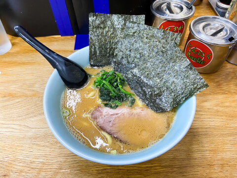 550円の家系ラーメン！「せい家」のおすすめメニューやトッピングを紹介