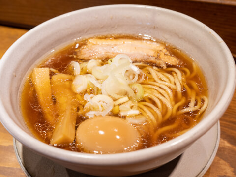 「人類みな麺類 東京本店」に行ってきた！大阪発の行列ができるラーメン店の魅力を紹介