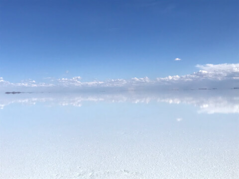 【ボリビア】奇跡の絶景「ウユニ塩湖」の見どころと周辺のおすすめ観光スポットを紹介