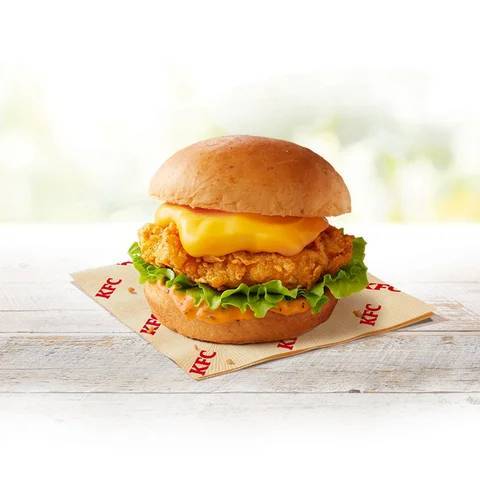 【チェダーとラクレット、どっちのチーズにおぼれる?】最重量級チーズソースのバーガーを2024年は選べる2種類! 「チーズにおぼれるフィレバーガー」1月4日(木)から数量限定で発売