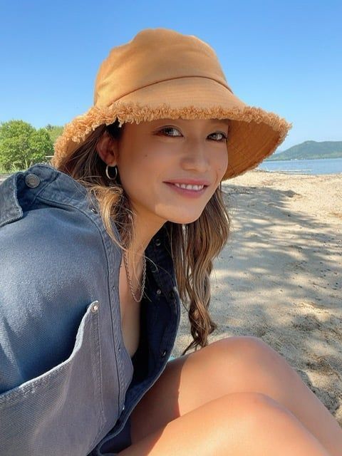 エスカレードがとにかくかっこよくて…♡行きたいデートスポットは「海一択!」の美女とサーフボードを積んでハイウェイドライブ♪