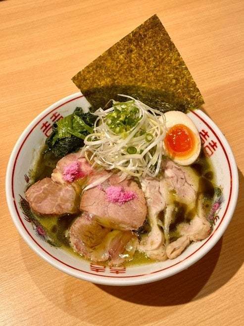 【京都髙島屋において】創業60周年を迎える老舗ラーメン店「博多だるま」初出店！ 人気の炙りとろ肉チャーシューメンや抹茶鶏白湯ラーメンが登場