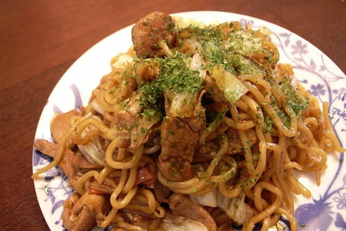 キャンプ飯の定番・焼きそばの絶品レシピ6選！美味しいアレンジ方法もご紹介！