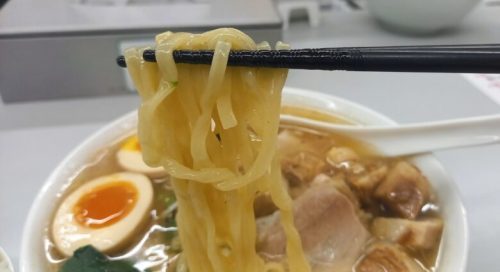 【熊本市中央区】見た目からは想像できない濃厚な清湯スープ＆もっちり麺で満腹間違いないお店、それが「豚珍麺（とんちんめん）熊大前店」