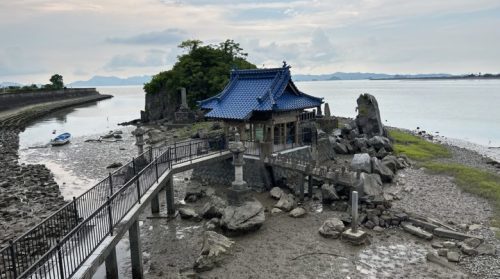 【八代市】水の上に神社！球磨川と八代海の間にある水島を守護する神秘的な龍神社