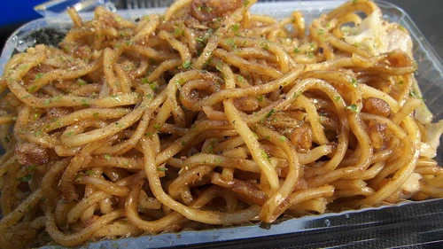 キャンプ飯の定番・焼きそばの絶品レシピ6選！美味しいアレンジ方法もご紹介！