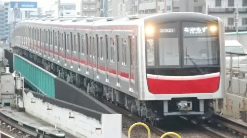 大阪の桜をクルーズで楽しむ、ホテルのランチやメトロ1日乗車券も付いた日帰りプラン