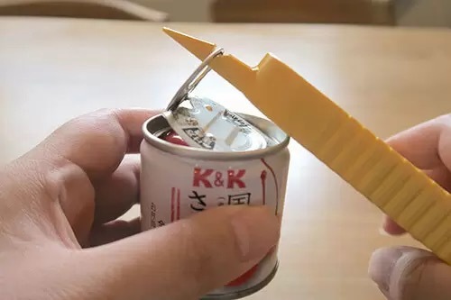 キッチンに常備したいすぐれもの! 開かないフタが一瞬で開くマーナの「らくらくオープナー」