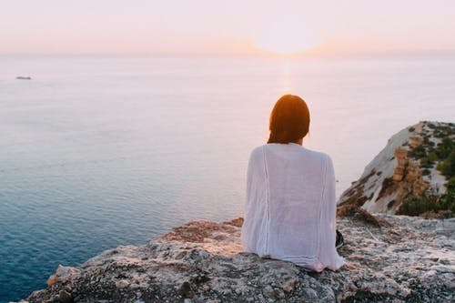 威圧感を出す人の心理や特徴は？高圧的な人への上手な対処法を解説！