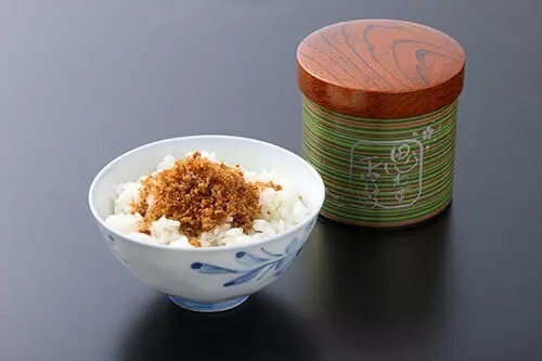 “2缶で1万円”の高級鰹節佃煮「味薫り」がリニューアル