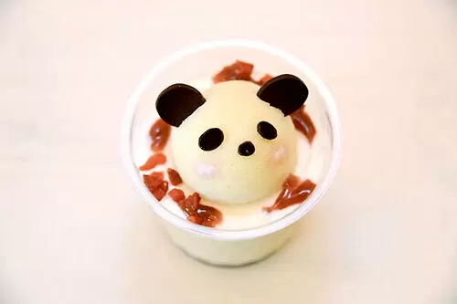 横浜中華街で「パンダ―プリン」の販売開始 1日100個限定